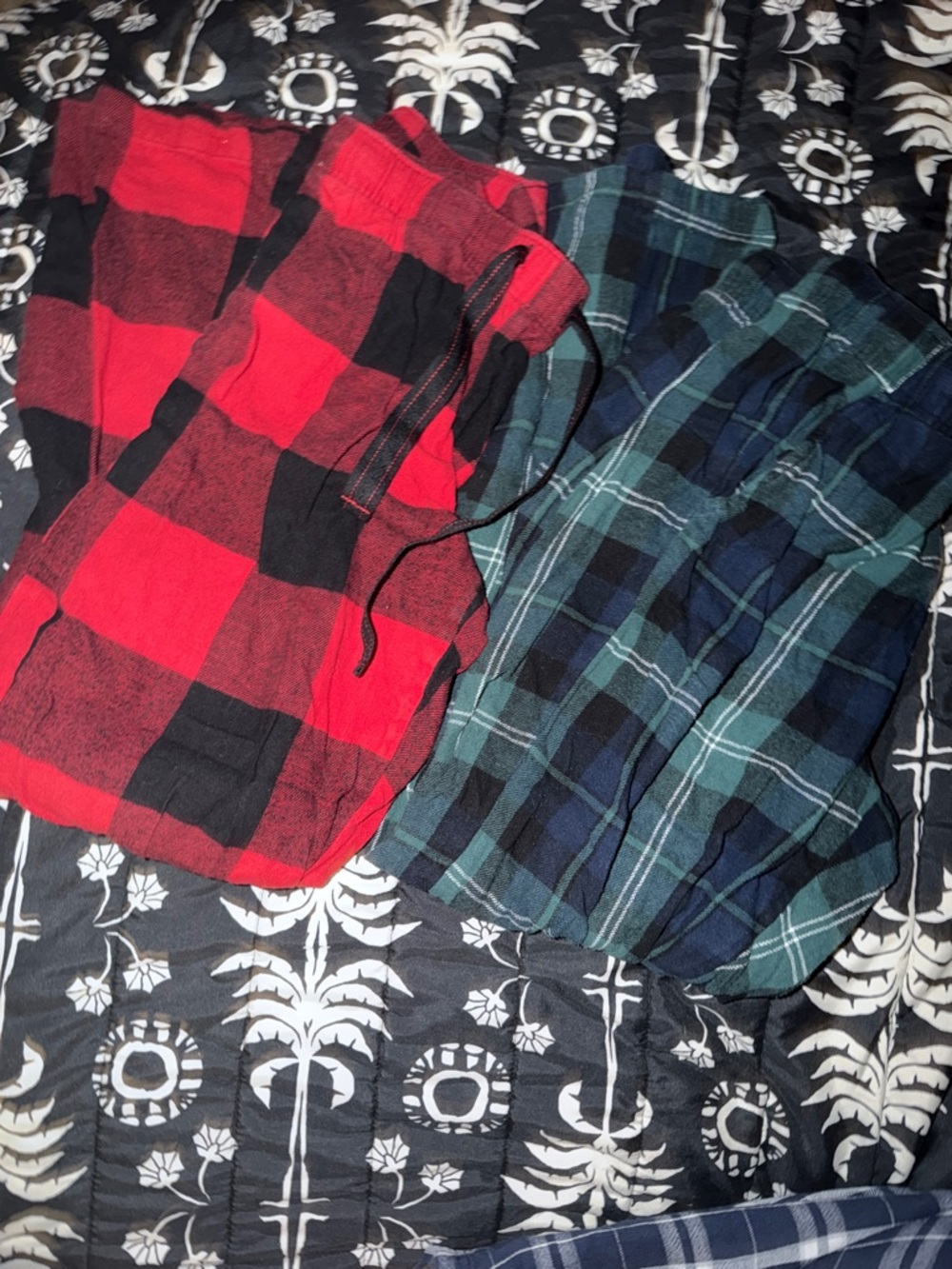 BUNDLE Old Navy Classic Plaid Pants